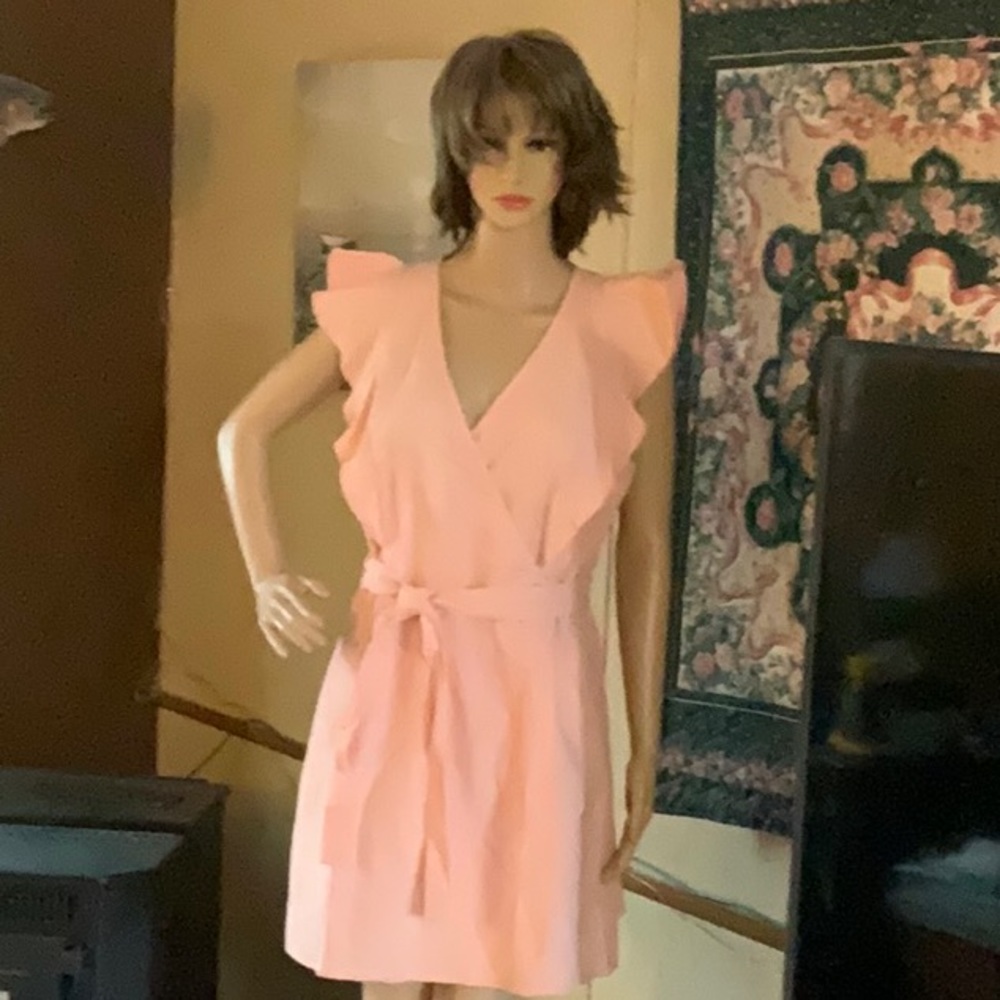 NWT SHOEDAZZLE PEACH RUFFLED WRAP DRESS WITH TIE BELT XL